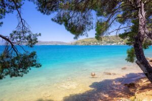 Lire la suite à propos de l’article Les plus belles plages de Poros